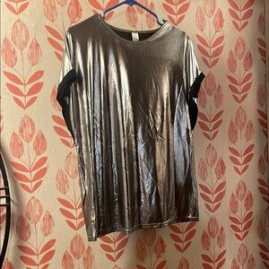 Metallic Silver Women's Top Size L